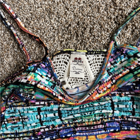 Multicolor Patterned Women's Top - Picture 2 of 3